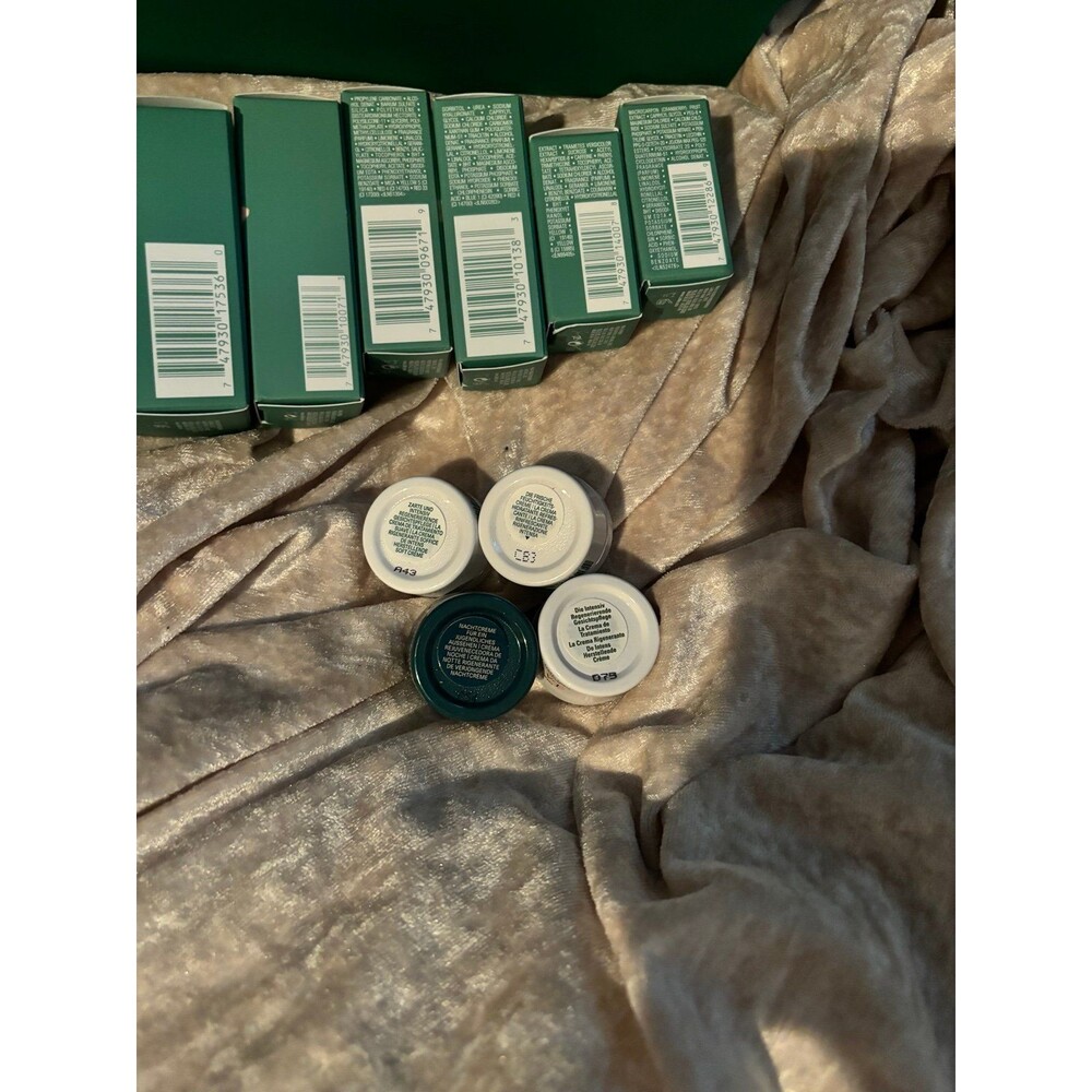 La Mer skincare set of 10 plus box - Picture 5 of 6
